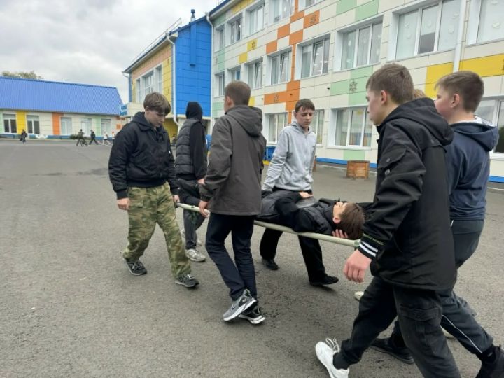 Военно-полевые сборы прошли в Елыкаевской школе