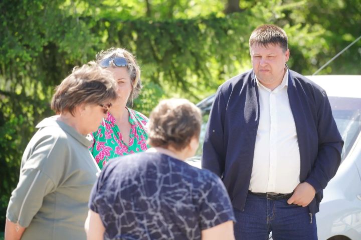 Перед встречей с жителями глава провёл объезд