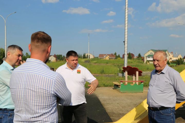 Перед встречей с жителями глава провёл объезд