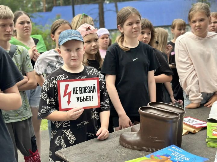 Энергетики и полицейские проводят летние уроки по безопасности 