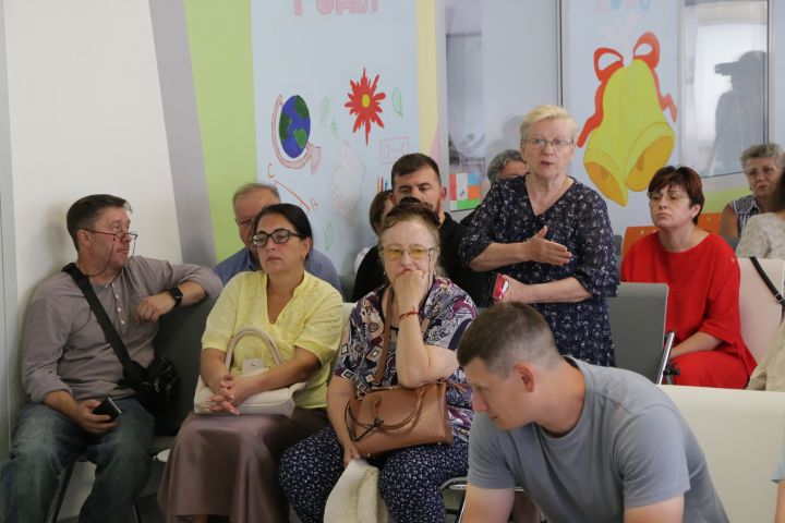 Глава округа встретился с жителями Суховской территории