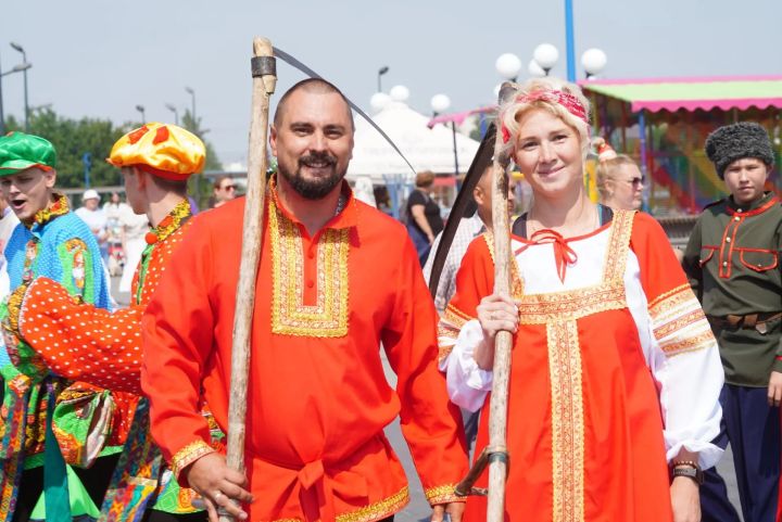 Фестиваль «День косоворотки» прошёл в «Нашем парке»