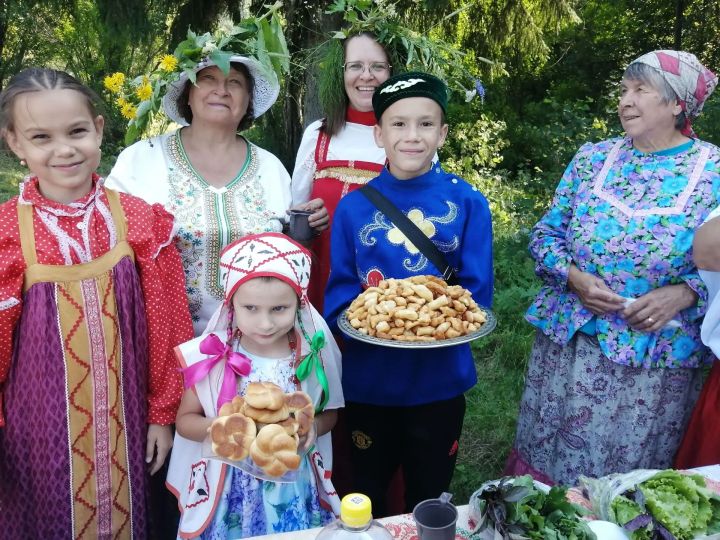 Петров день отметили в Арсентьевке на роднике