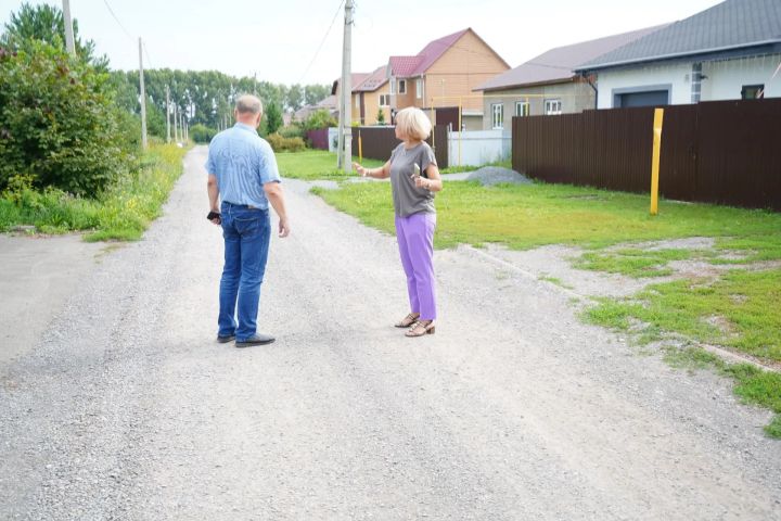 Отсыпку дорог проверили специалисты