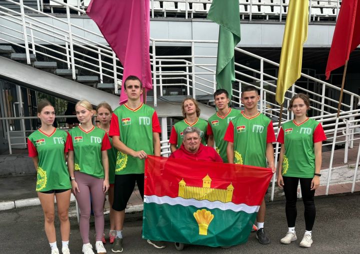 На играх ГТО спортсмены стали рекордсменами в рывке гири