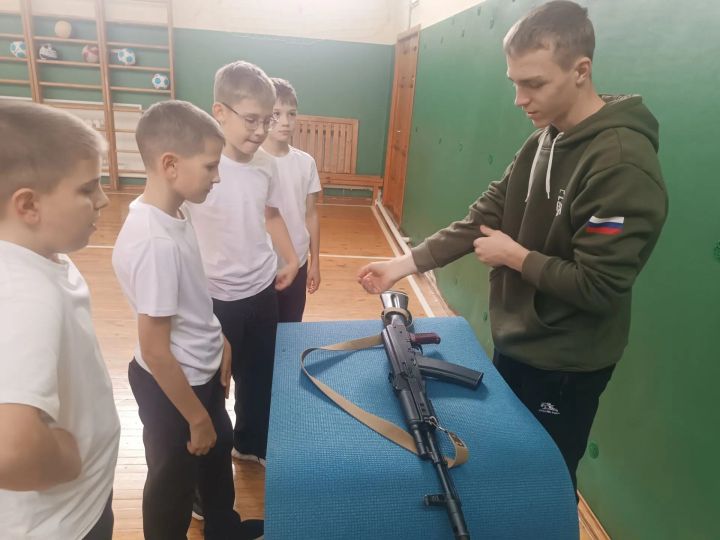 Школьники научились собирать автомат