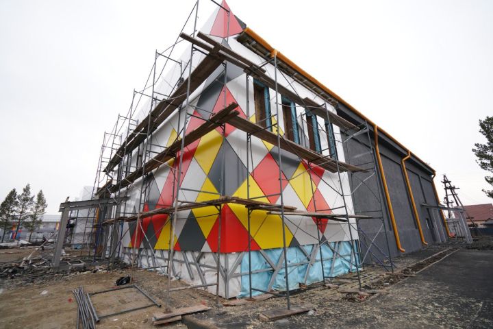 Заканчиваются фасадные работы в Доме культуры на Металлплощадке