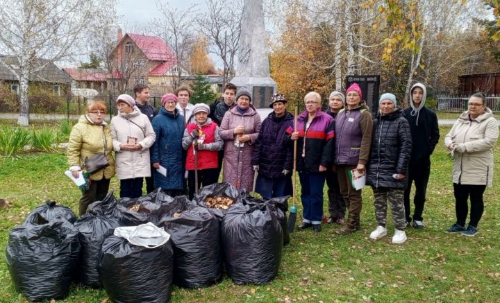Субботник в Верхотомском