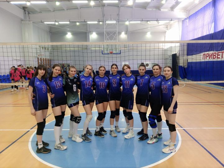 Волейболистки вышли в финал открытого кубка
