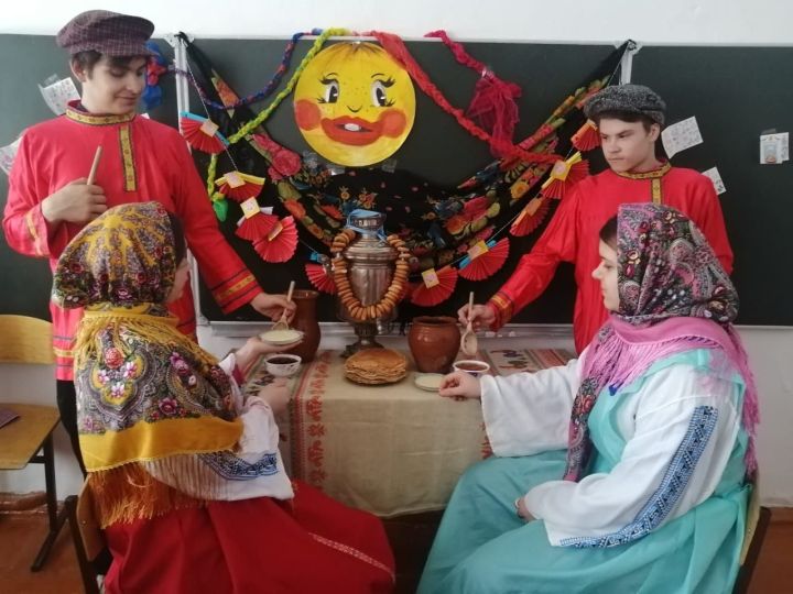 Масленицу начали отмечать в Разведчике