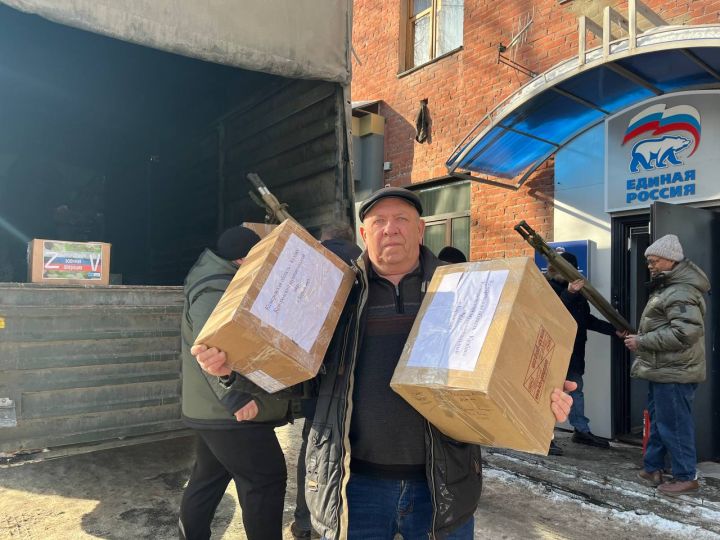 Гуманитарную помощь отправили в зону СВО