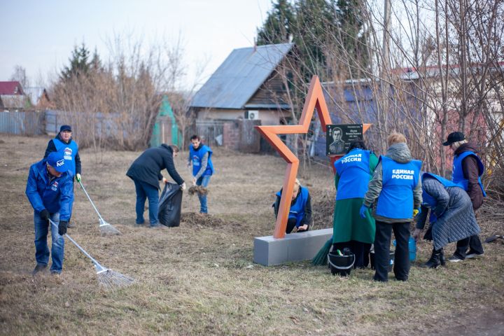 Депутаты округа приняли участие во Всекузбасском субботнике