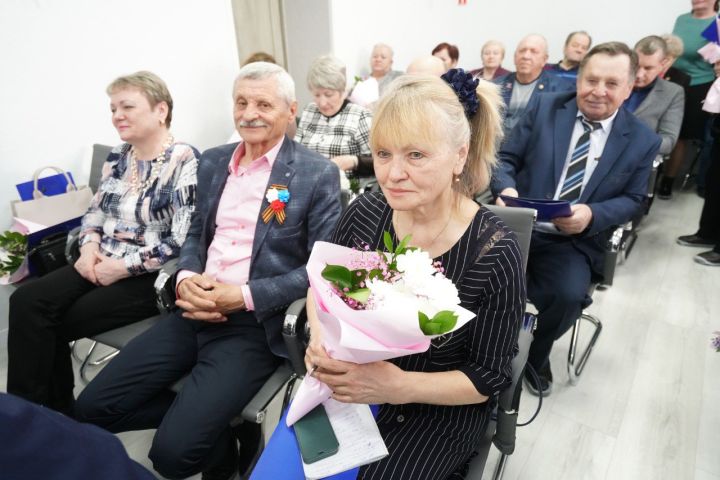 В округе поздравили ветеранов местного самоуправления
