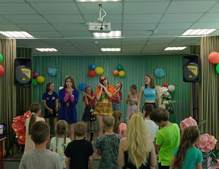 Мир профессий показали на сцене в Мозжухинской школе