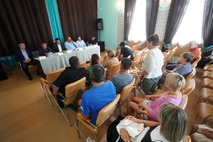 Глава округа встретился с жителями Андреевки