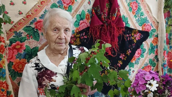 Дитя войны из Верхотомского отметила юбилей