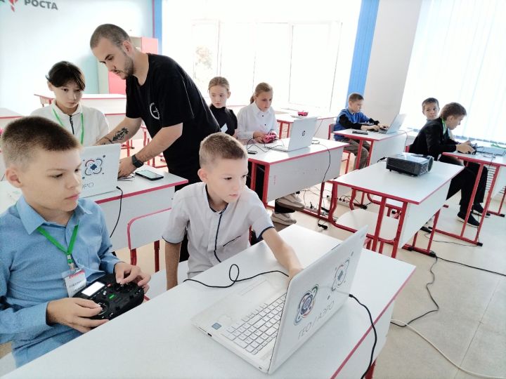 Школьники Ясногорского приступили к занятиям в Кванториуме