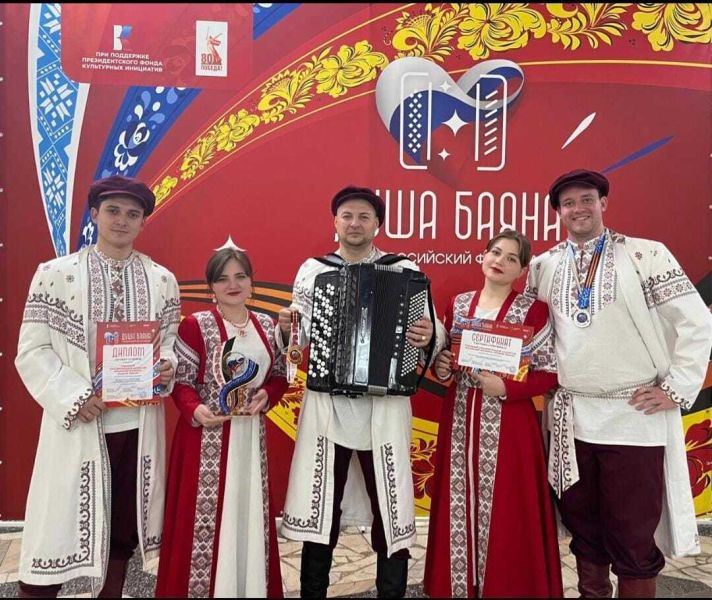 Ансамбль «Родная земля» представит округ на конкурсе в Москве