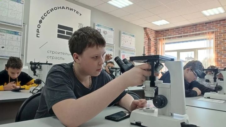 С профессией сварщика познакомились школьники Пригородного