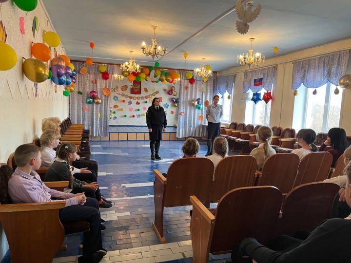 В Усть-Хмелевке школьникам напомнили о безопасности