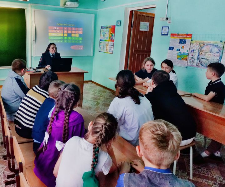 Школьникам Успенки напомнили о безопасности на дороге