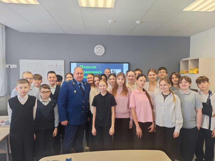 Школьникам Металлплощадки рассказали о правовых последствиях буллинга