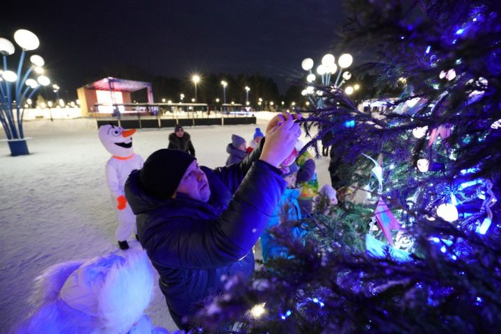 Кемеровский округ украсился к Новому году