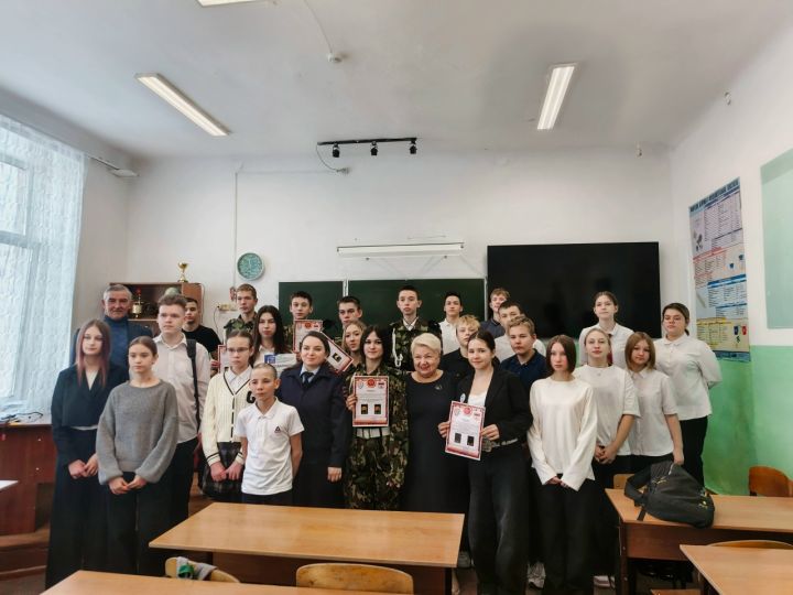 Школьникам Березово напомнили о безопасности на дорогах