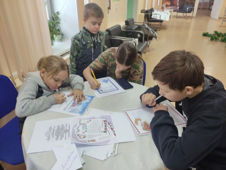 В Елыкаевской территории написали письма на СВО