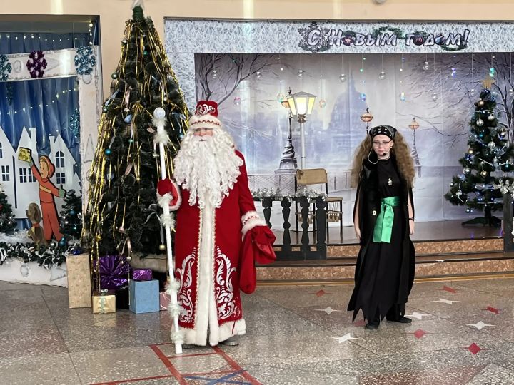 Новогодний утренник в Звездном