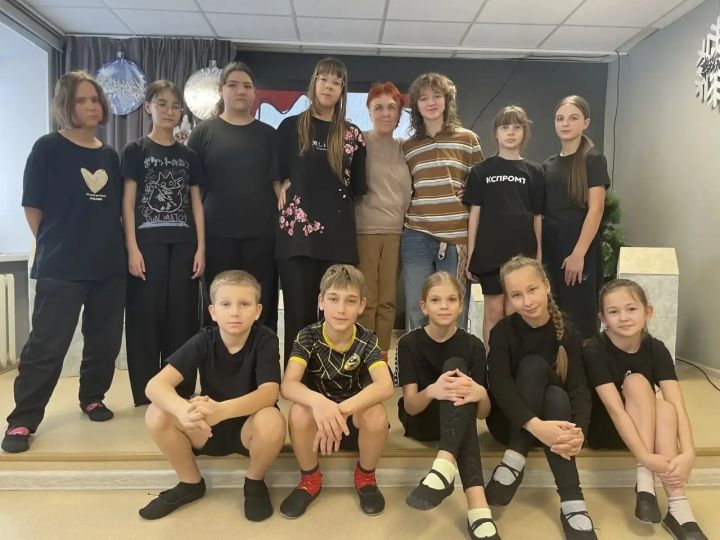 Студентка провела мастер-класс для молодых актеров