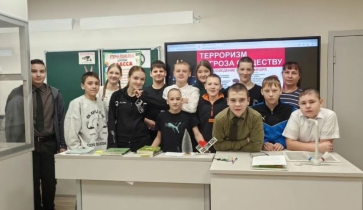 Урок безопасности прошёл в Елыкаевской школе