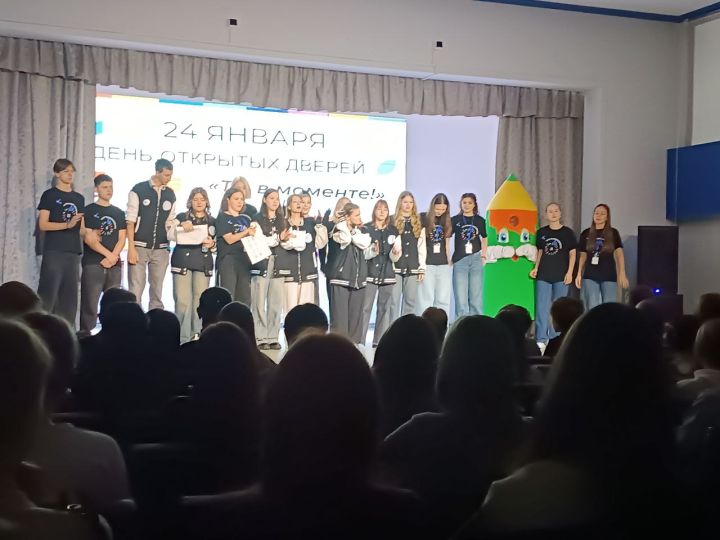 О профессии педагога рассказали школьникам в колледже 