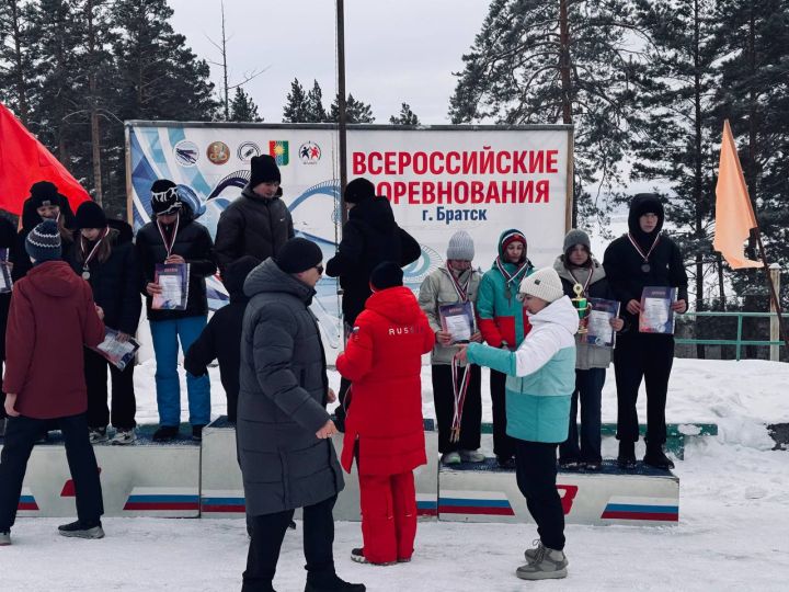 Первенство в Братске принесло медали саночникам