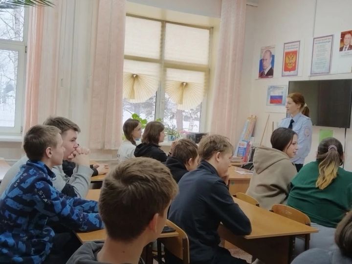 Школьникам Разведчика рассказали о цифровой и дорожной безопасности