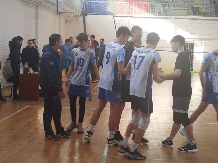 Определились сильнейшие волейболисты округа