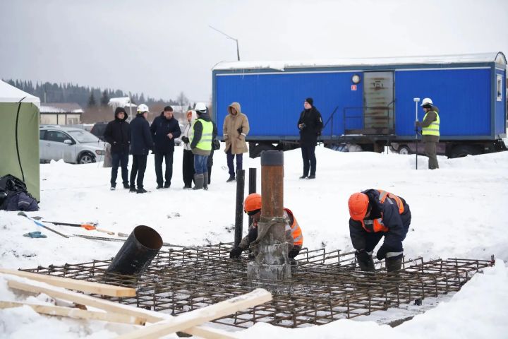 В Осиновке строят новую скважину