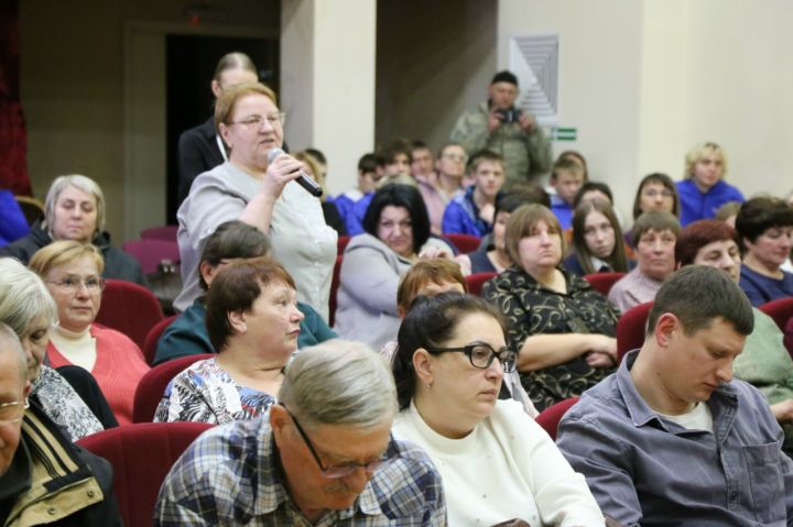 Встреча с жителями прошла в Разведчике