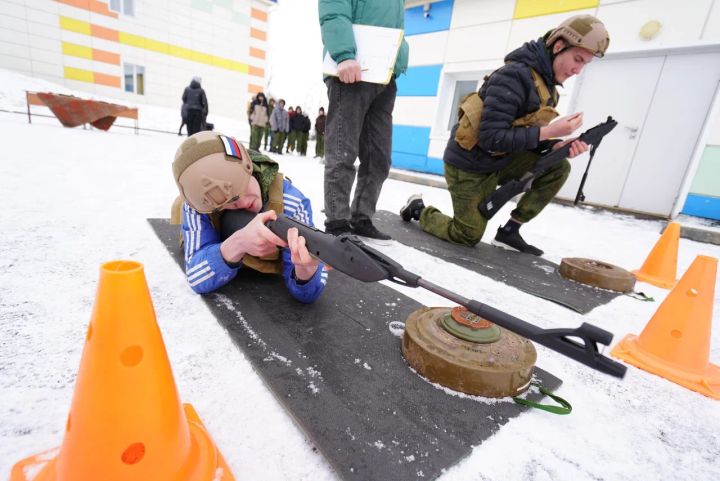 Патриотическая «Зарница» объединила школьников